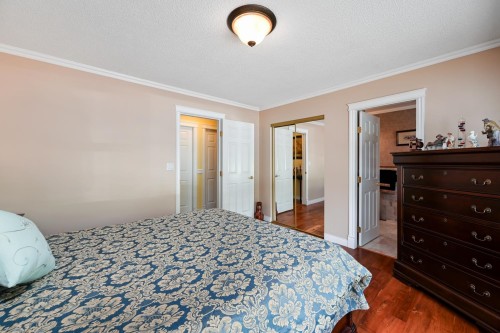 24089 Lougheed Highway, Maple Ridge, BC - Indoor Photo Showing Bedroom