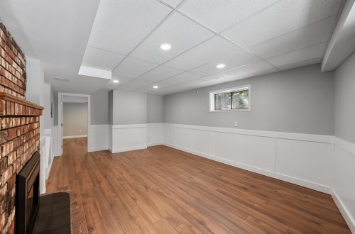 24089 Lougheed Highway, Maple Ridge, BC - Indoor Photo Showing Other Room