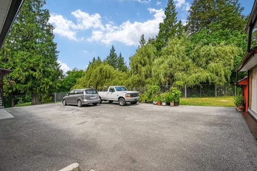 24089 Lougheed Highway, Maple Ridge, BC - Outdoor