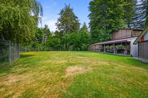 24089 Lougheed Highway, Maple Ridge, BC - Outdoor