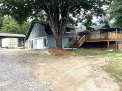 988 Cemetery Road Gibsons, BC V0N 1V7