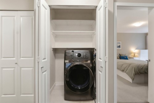 21-24076 112 Avenue, Maple Ridge, BC - Indoor Photo Showing Laundry Room