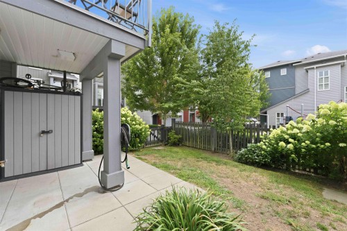 21-24076 112 Avenue, Maple Ridge, BC - Outdoor