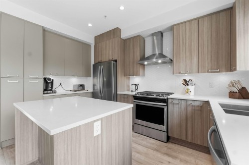21-24076 112 Avenue, Maple Ridge, BC - Indoor Photo Showing Kitchen With Double Sink With Upgraded Kitchen