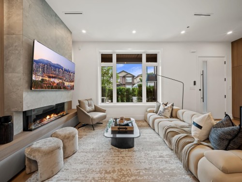 1--2547 2Nd Avenue E, Vancouver, BC 