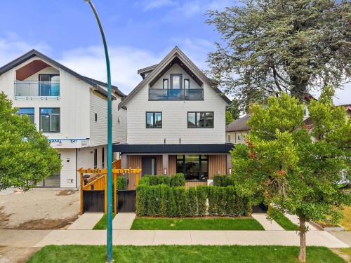 1--2547 2Nd Avenue E, Vancouver, BC 