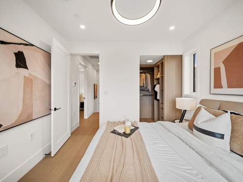 1--2547 2Nd Avenue E, Vancouver, BC 