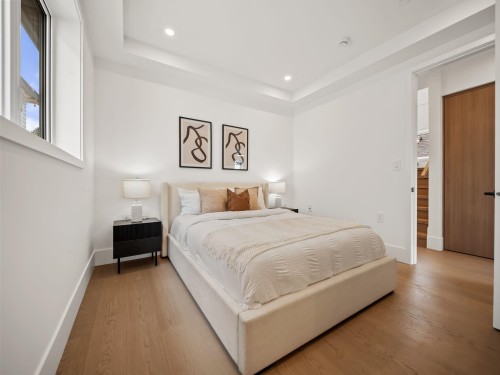 1--2547 2Nd Avenue E, Vancouver, BC 