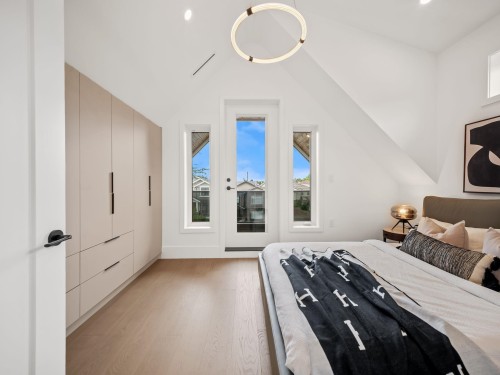 1--2547 2Nd Avenue E, Vancouver, BC 