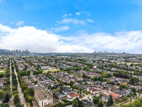 1--2547 2Nd Avenue E, Vancouver, BC 
