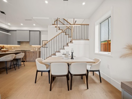 1--2547 2Nd Avenue E, Vancouver, BC 