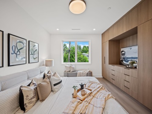 2545 2Nd Avenue E, Vancouver, BC 