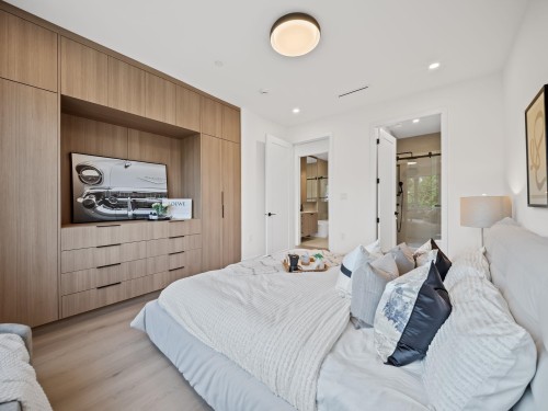 2545 2Nd Avenue E, Vancouver, BC 