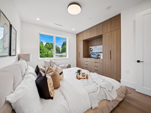 2545 2Nd Avenue E, Vancouver, BC 