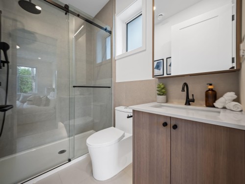 2545 2Nd Avenue E, Vancouver, BC 