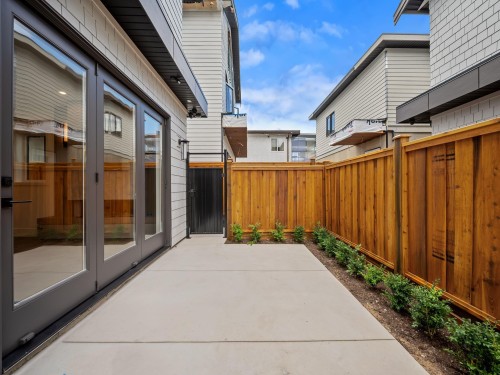 2--2547 2Nd Avenue E, Vancouver, BC 