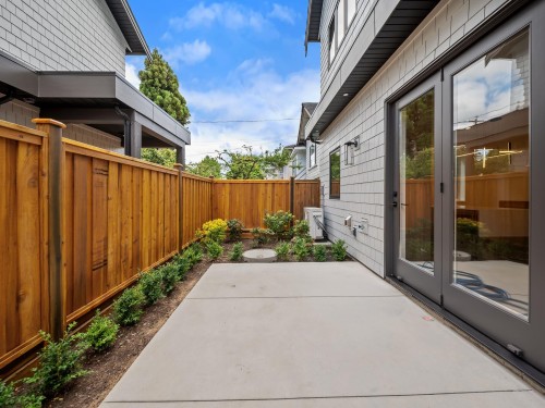 2--2547 2Nd Avenue E, Vancouver, BC 