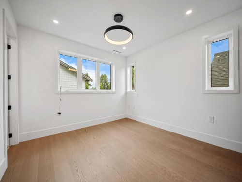 2--2547 2Nd Avenue E, Vancouver, BC 