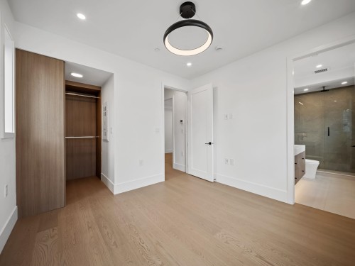 2--2547 2Nd Avenue E, Vancouver, BC 