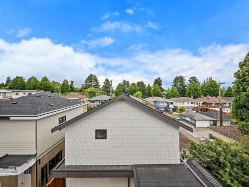 2--2547 2Nd Avenue E, Vancouver, BC 