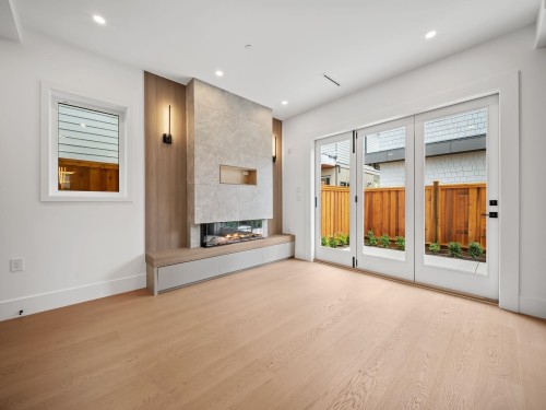 2--2547 2Nd Avenue E, Vancouver, BC 