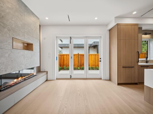 2--2547 2Nd Avenue E, Vancouver, BC 