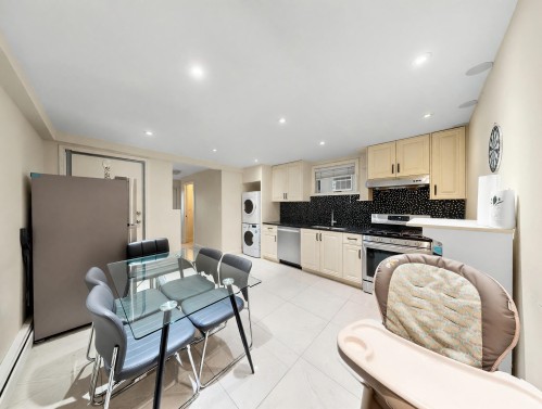 6332 Brooks Street, Vancouver, BC - Indoor