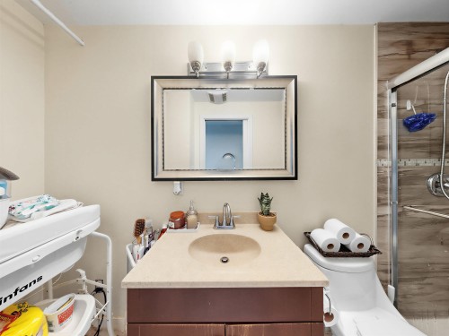 6332 Brooks Street, Vancouver, BC - Indoor Photo Showing Bathroom