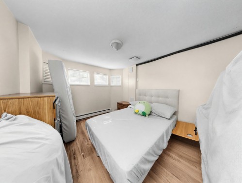 6332 Brooks Street, Vancouver, BC - Indoor Photo Showing Bedroom