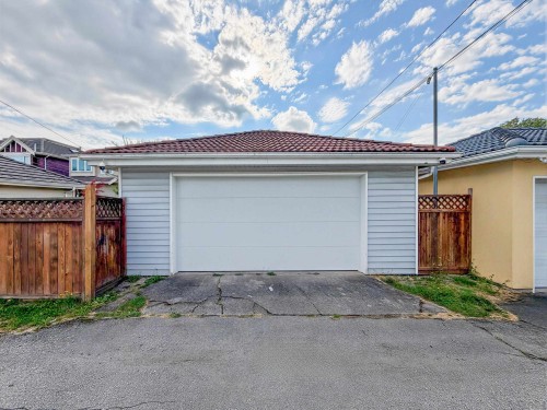 6332 Brooks Street, Vancouver, BC - Outdoor