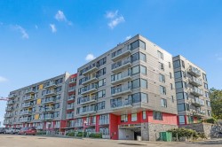 721-384 1st Avenue E Vancouver, BC V5T 0G5