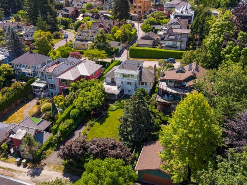 4355 3Rd Avenue W, Vancouver, BC 