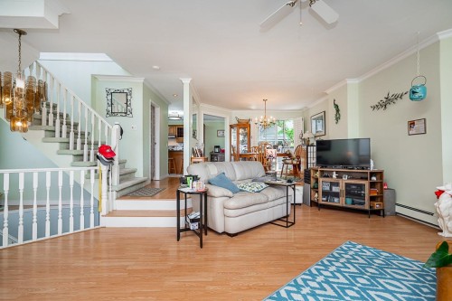1416 Mahon Avenue, North Vancouver, BC 