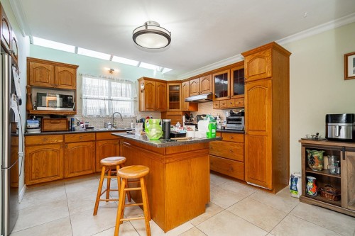 1416 Mahon Avenue, North Vancouver, BC 