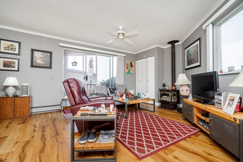 1416 Mahon Avenue, North Vancouver, BC 