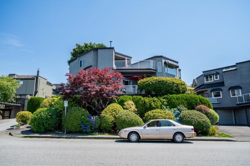 1416 Mahon Avenue, North Vancouver, BC 