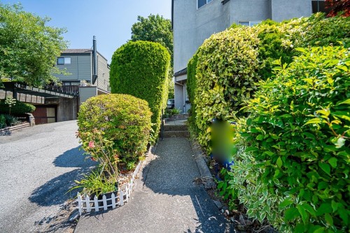 1416 Mahon Avenue, North Vancouver, BC 