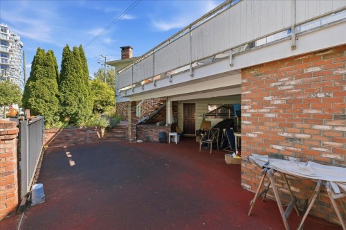 2095 31St Avenue E, Vancouver, BC - Outdoor