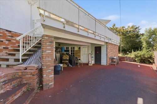 2095 31St Avenue E, Vancouver, BC - Outdoor