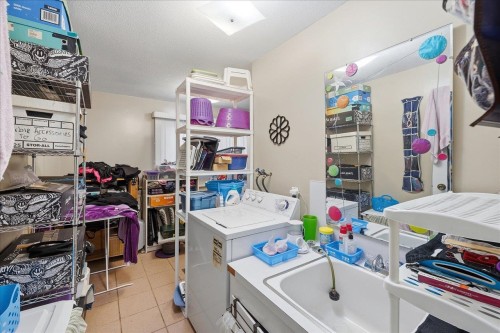 2095 31St Avenue E, Vancouver, BC - Indoor Photo Showing Laundry Room