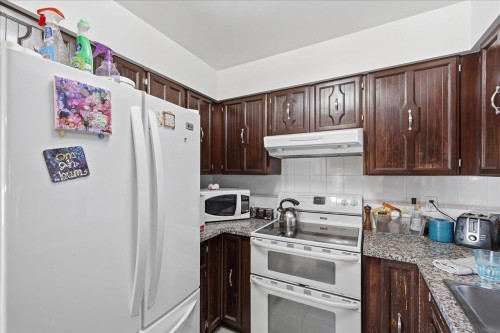2095 31St Avenue E, Vancouver, BC - Indoor Photo Showing Kitchen