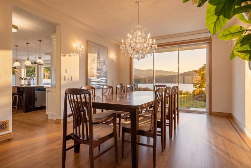 588 Lowry Lane, North Vancouver, BC 