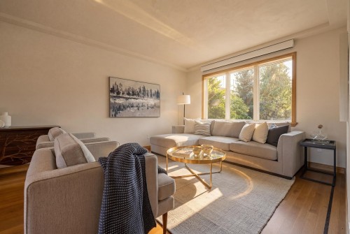 588 Lowry Lane, North Vancouver, BC 