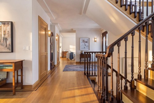 588 Lowry Lane, North Vancouver, BC 