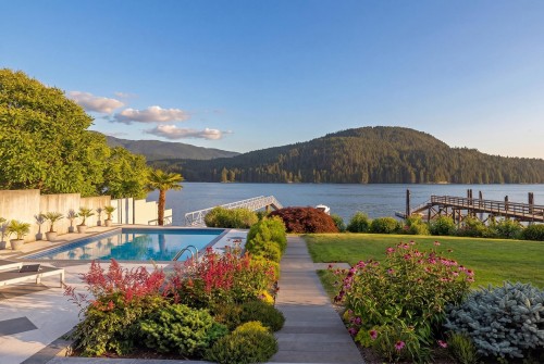 588 Lowry Lane, North Vancouver, BC 
