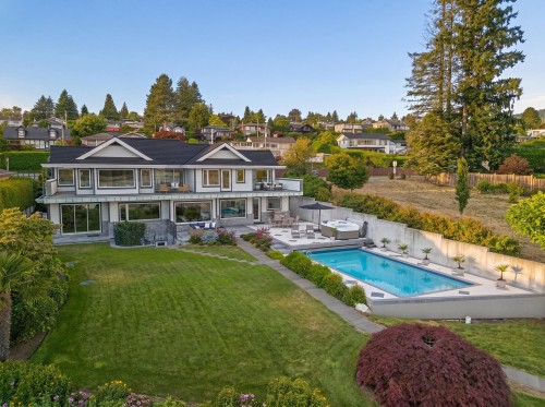 588 Lowry Lane, North Vancouver, BC 