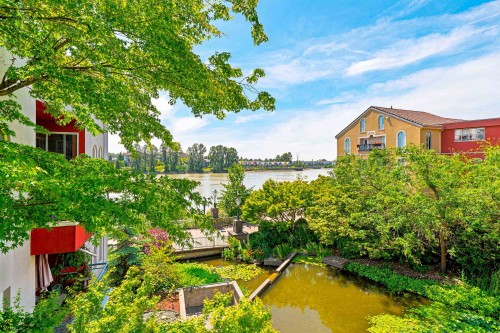 308-8 Laguna Court  New Westminster, BC V3M 6M6