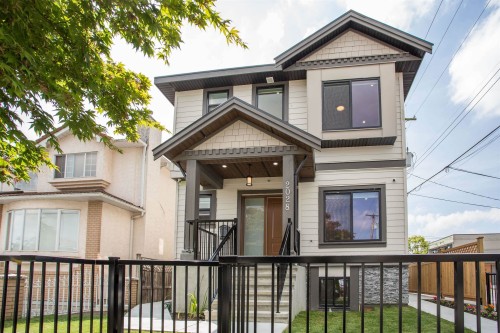 2028 42Nd Avenue E, Vancouver, BC 