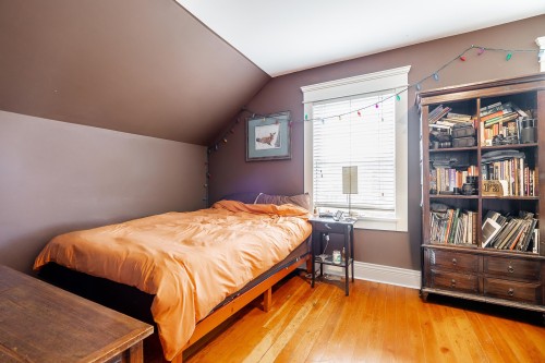 1329 12Th Avenue E, Vancouver, BC 