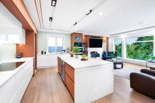 4399 Highland Boulevard, North Vancouver, BC 